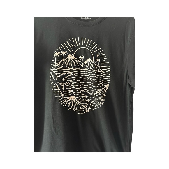 Goodfellow & CO Tshirt - Picture 2 of 5